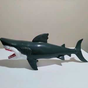 Great White Shark Figure Big 20” Inch Long Chomping Toy Light Up Eyes Sea Ocean